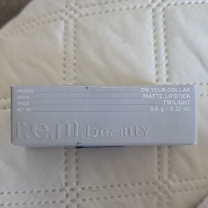 r.e.m. beauty Matte Lipstick - Twilight